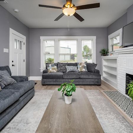 Spacious Home Near Downtown San Antonio Bagian luar foto