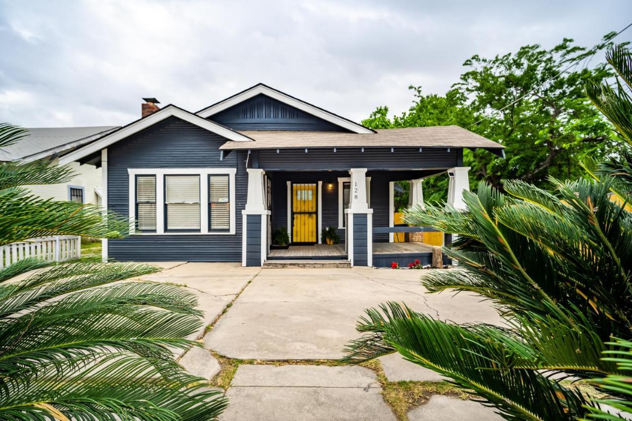 Spacious Home Near Downtown San Antonio Bagian luar foto