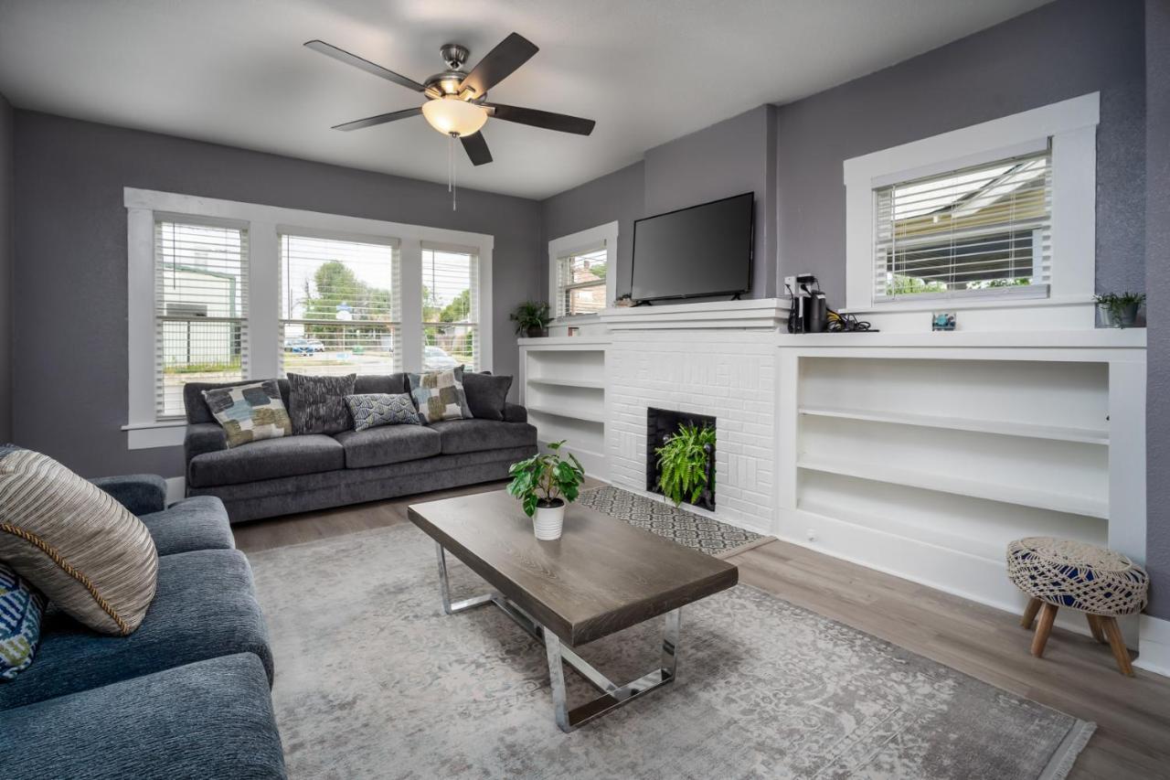 Spacious Home Near Downtown San Antonio Bagian luar foto